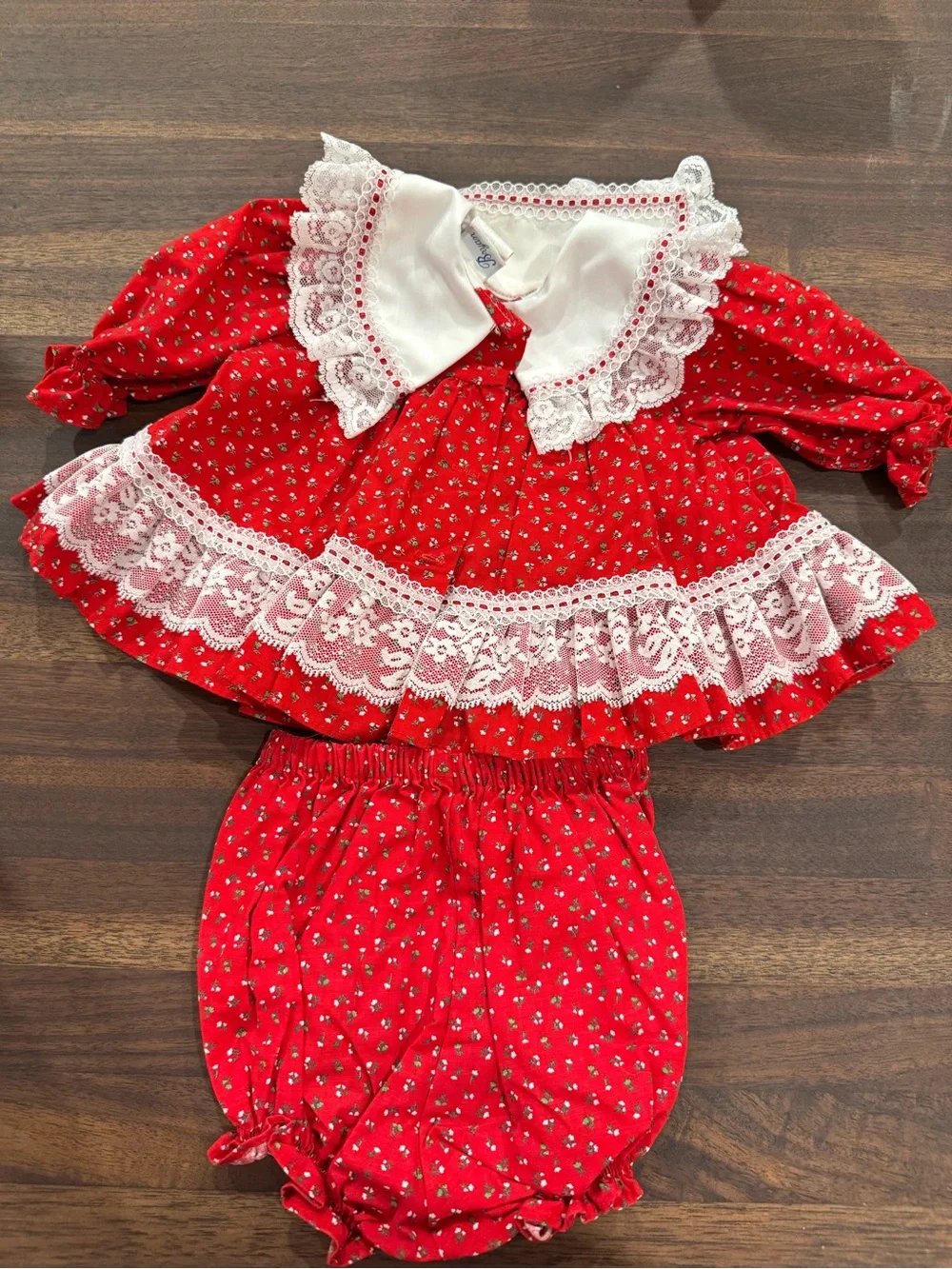 Vintage Bryan Smocked Red Lace-Trim Baby Girls Matching Set - Picture 2 of 4